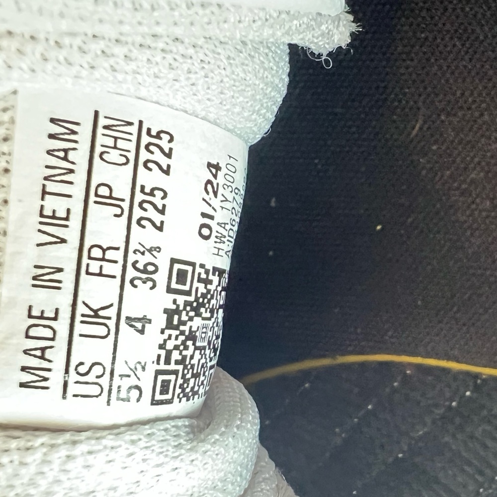 Adidas Court 3.0 Leather Sneakers - Picture 8 of 12